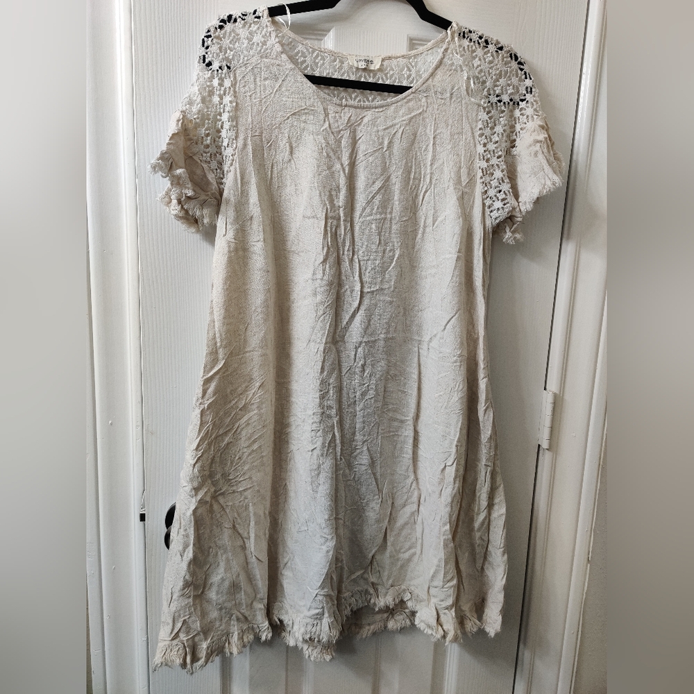 Umgee Cream Textured Dress with Lace Detail - Picture 1 of 3